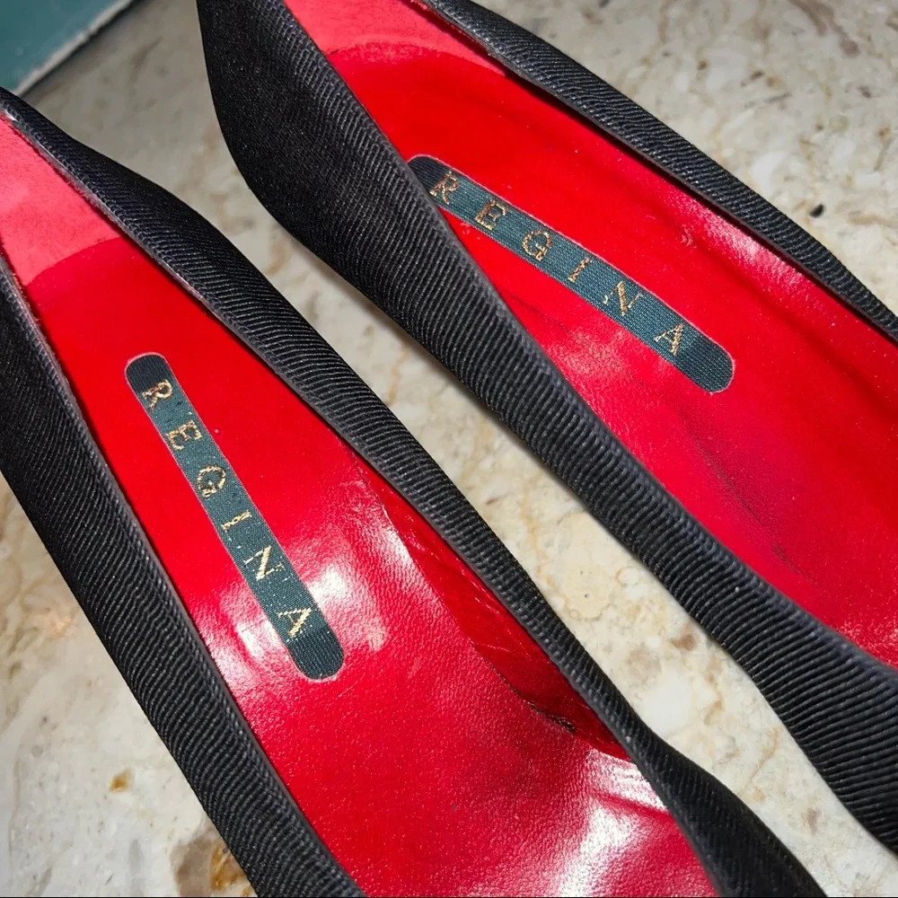 Vintage Regina 80s Black Leather Lined Almond Toe Heels. Size 8.5 Narrow - Picture 8 of 10